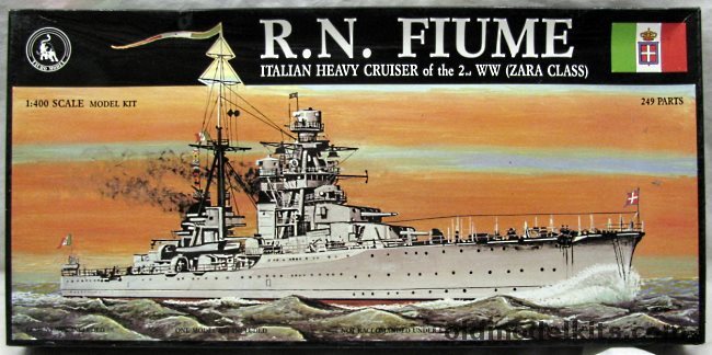 Tauro Model 1/400 Heavy Cruiser Fiume (Zara Class) - With PE Railings, 201 plastic model kit